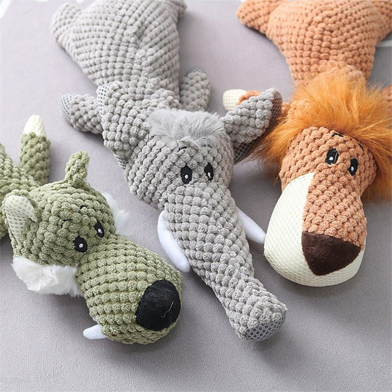 Jouets interactifs pour chiens en peluche douce, formes d'animaux, textures variées, couleurs vives, idéals pour le jeu et le divertissement canin.