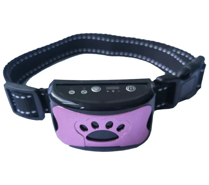 Collier anti-aboiement pour chien, couleur rose, avec capteur intelligent et réglage de sensibilité. Accessoire de dressage efficace et moderne.