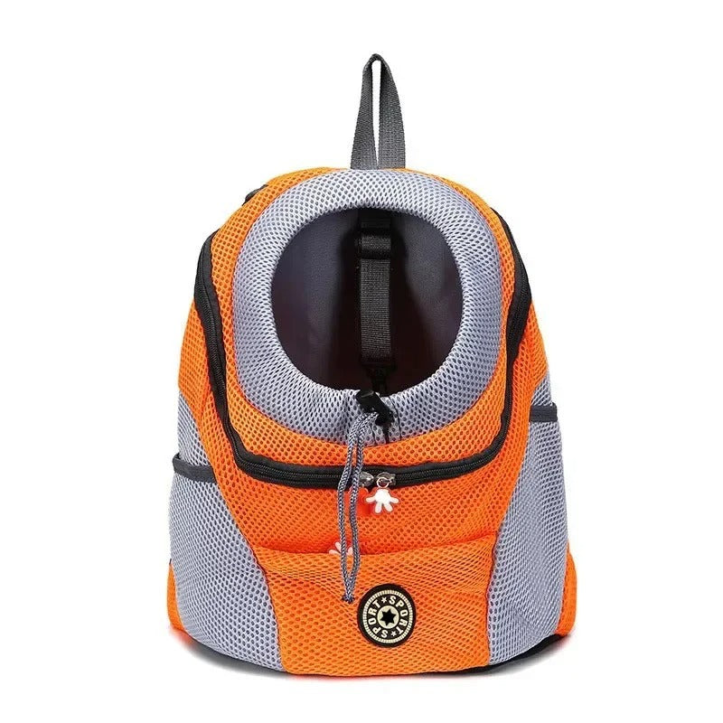 Sac à dos pour animaux de compagnie orange et gris, design en maille respirante, idéal pour transporter chats ou petits chiens, fermeture éclair sécurisée.